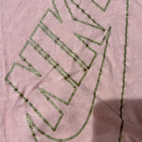 Nike Shirt Girls Large Pink Swoosh Logo Athletic Youth Kids Large - Picture 2 of 4